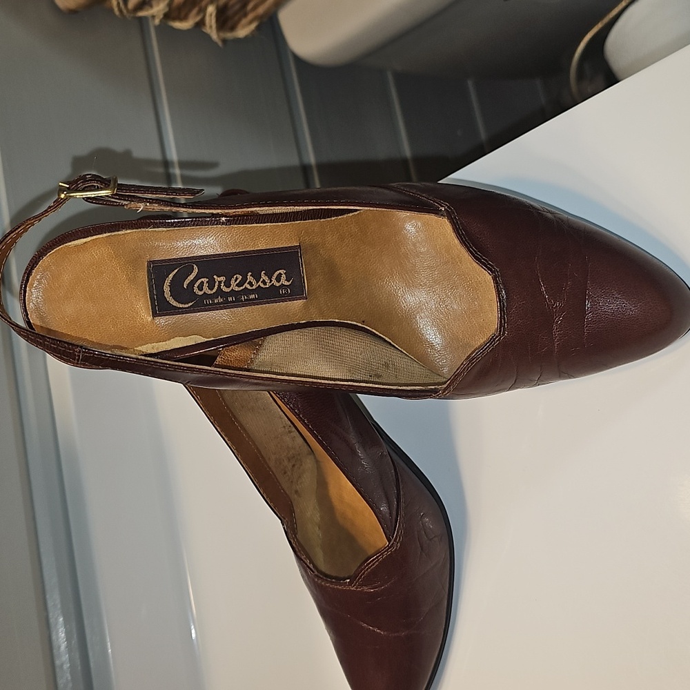 Vintage Sling Back Heels by Caressa Made in Spain, soft Brown Leather, Sz 7 1/2